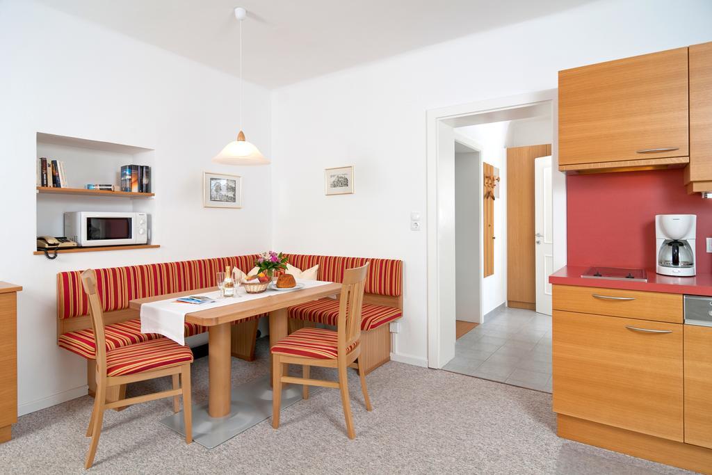 Aparthotel Schuetzenhof Sattendorf Pokoj fotografie